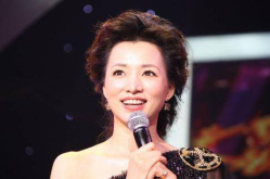 董卿的前五任丈夫,揭秘前五任丈夫背后的故事